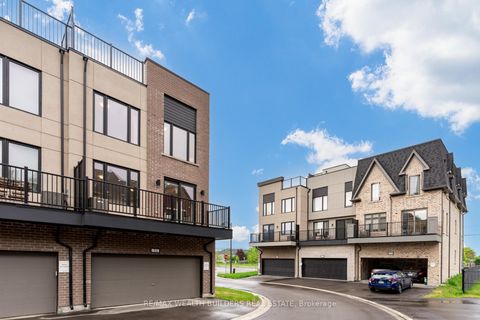 Photo 3 at 31 William Shearn Crescent, Angus Glen, Markham