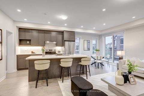 Photo 13 at 31 William Shearn Crescent, Angus Glen, Markham