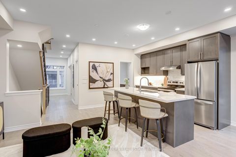 Photo 15 at 31 William Shearn Crescent, Angus Glen, Markham