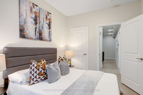 Photo 31 at 31 William Shearn Crescent, Angus Glen, Markham