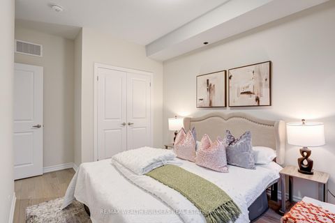 Photo 33 at 31 William Shearn Crescent, Angus Glen, Markham