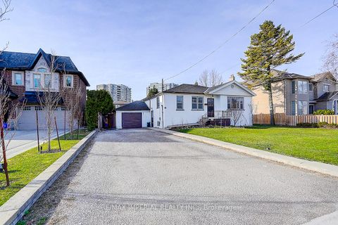 Photo 10 at 229 Crestwood Road, Yorkhill, Vaughan