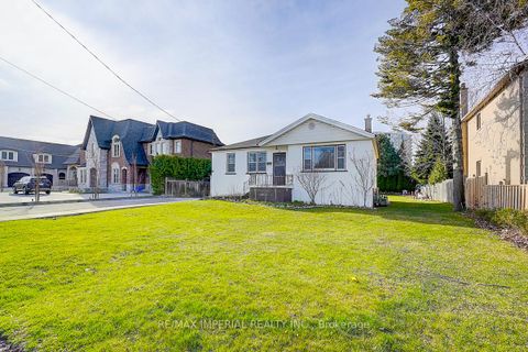 Photo 13 at 229 Crestwood Road, Yorkhill, Vaughan