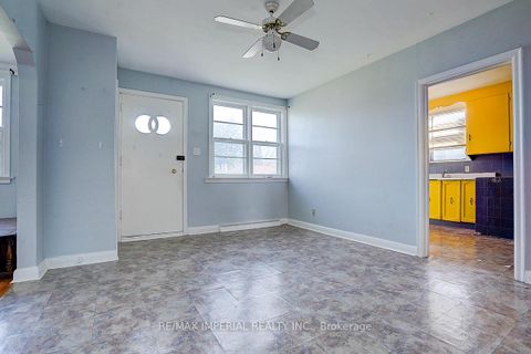 Photo 20 at 229 Crestwood Road, Yorkhill, Vaughan