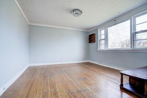 Photo 24 at 229 Crestwood Road, Yorkhill, Vaughan