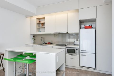 Photo 10 at 3407 - 101 Peter Street W, Waterfront Communities C1, Toronto