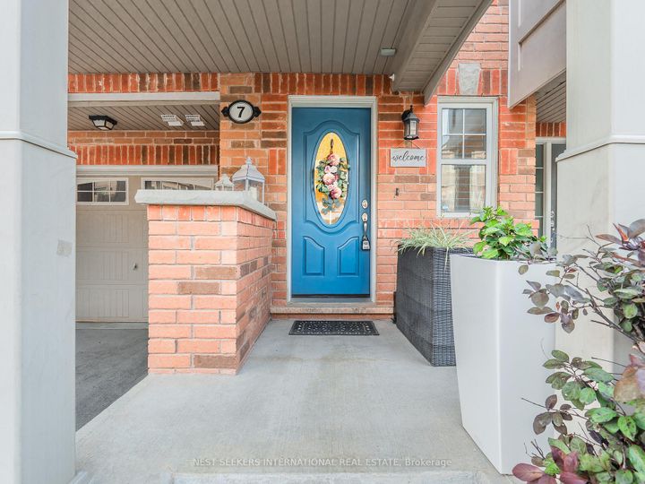 Photo 1 at 7 Suitor Court, WI Willmott, Milton