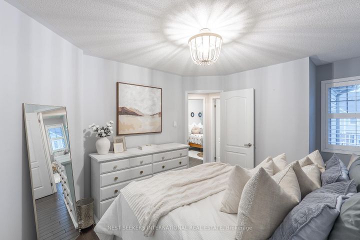 Photo 17 at 7 Suitor Court, WI Willmott, Milton