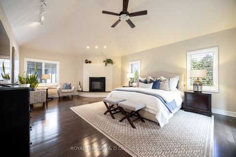Photo 12 at 42 Munro Boulevard, Windfields, Toronto