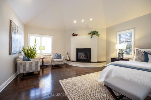 Photo 13 at 42 Munro Boulevard, Windfields, Toronto