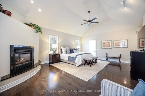 Photo 14 at 42 Munro Boulevard, Windfields, Toronto