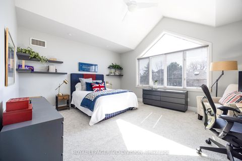 Photo 16 at 42 Munro Boulevard, Windfields, Toronto