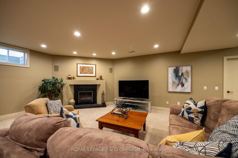 Photo 26 at 42 Munro Boulevard, Windfields, Toronto Photo 26 at 42 Munro Boulevard, Windfields, Toronto