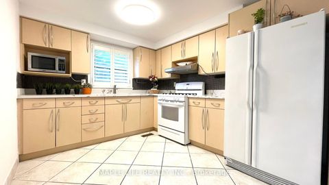 Photo 6 at 100 Wickson Trail, Malvern, Toronto