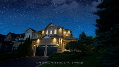 Photo 3 at 35 Bel Canto Crescent, Oak Ridges Lake Wilcox, Richmond Hill