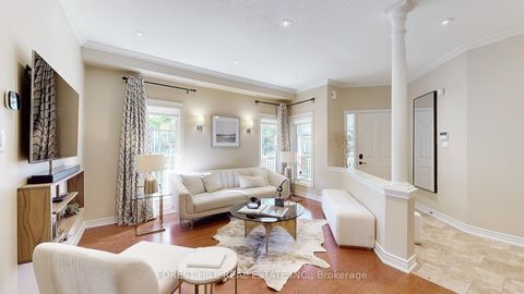 Photo 5 at 35 Bel Canto Crescent, Oak Ridges Lake Wilcox, Richmond Hill