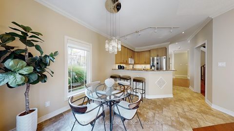 Photo 16 at 35 Bel Canto Crescent, Oak Ridges Lake Wilcox, Richmond Hill