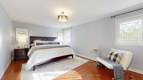 Photo 22 at 35 Bel Canto Crescent, Oak Ridges Lake Wilcox, Richmond Hill