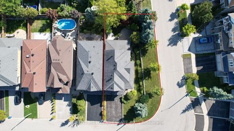 Photo 45 at 35 Bel Canto Crescent, Oak Ridges Lake Wilcox, Richmond Hill