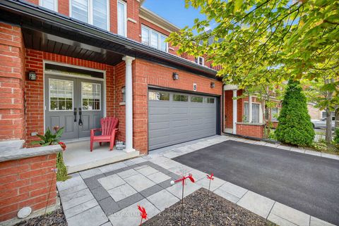 Photo 0 at 8 - 484 Worthington Avenue, Oak Ridges Lake Wilcox, Richmond Hill