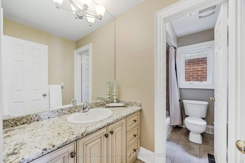 Photo 12 at 8 - 484 Worthington Avenue, Oak Ridges Lake Wilcox, Richmond Hill