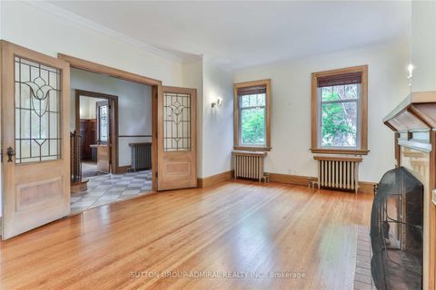 Photo 10 at 49 Hillcrest Drive, Wychwood, Toronto