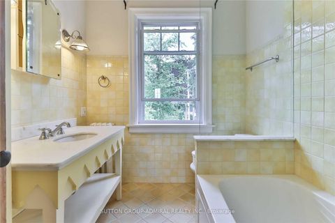 Photo 21 at 49 Hillcrest Drive, Wychwood, Toronto