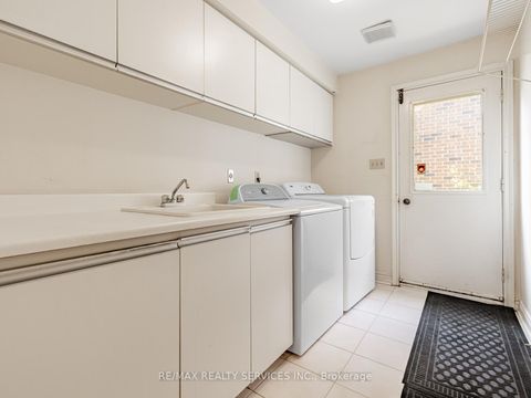 Photo 8 at 59 Chadwick Crescent, Bayview Hill, Richmond Hill