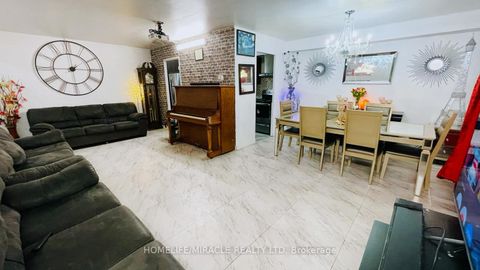 Photo 3 at 1108 - 5 Massey Square, Crescent Town, Toronto