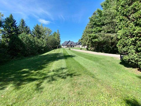 Photo 3 at 15670 10th Concession Road, Rural King, King