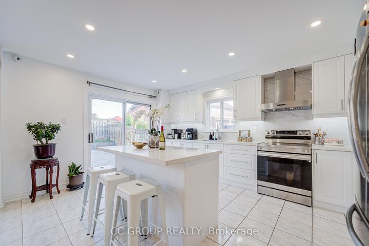Photo 14 at 133 Joycedale Street, Middlefield, Markham