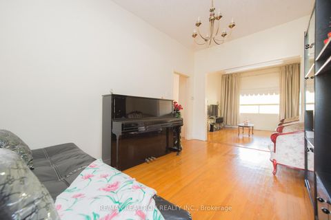 Photo 13 at 99 Euclid Avenue, Bellwoods, Toronto