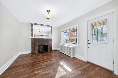 Photo 6 at 152 Gloucester Grove, Oakwood Village, Toronto