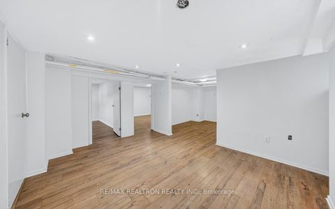Photo 14 at 152 Gloucester Grove, Oakwood Village, Toronto