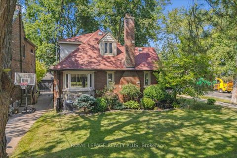 Photo 17 at 1048 Royal York Road, Kingsway South, Toronto