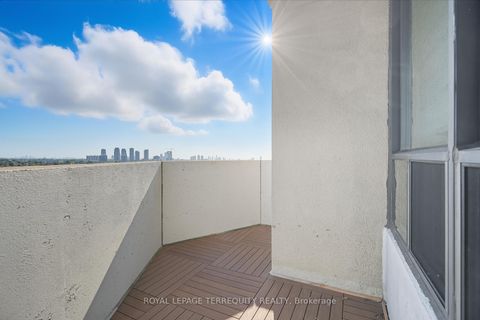 Photo 10 at F21 - 288 Mill Road, Markland Wood, Toronto Photo 10 at F21 - 288 Mill Road, Markland Wood, Toronto