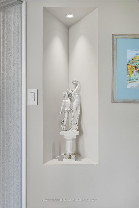 Photo 17 at F21 - 288 Mill Road, Markland Wood, Toronto