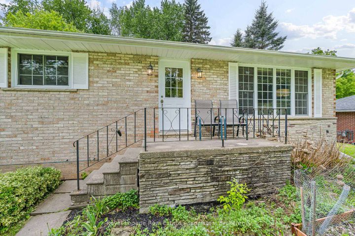 Photo 4 at 112 Park Street E, Glen Williams, Halton Hills