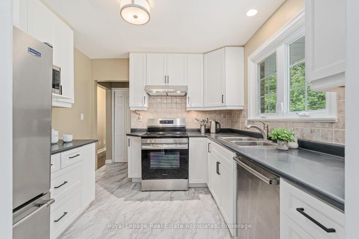 Photo 13 at 112 Park Street E, Glen Williams, Halton Hills