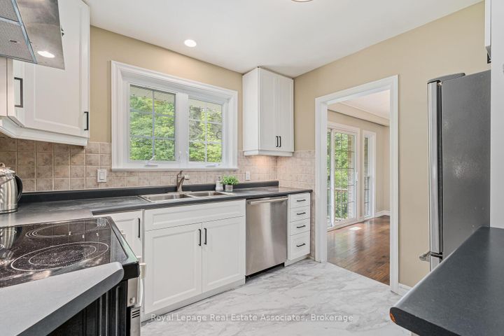 Photo 14 at 112 Park Street E, Glen Williams, Halton Hills