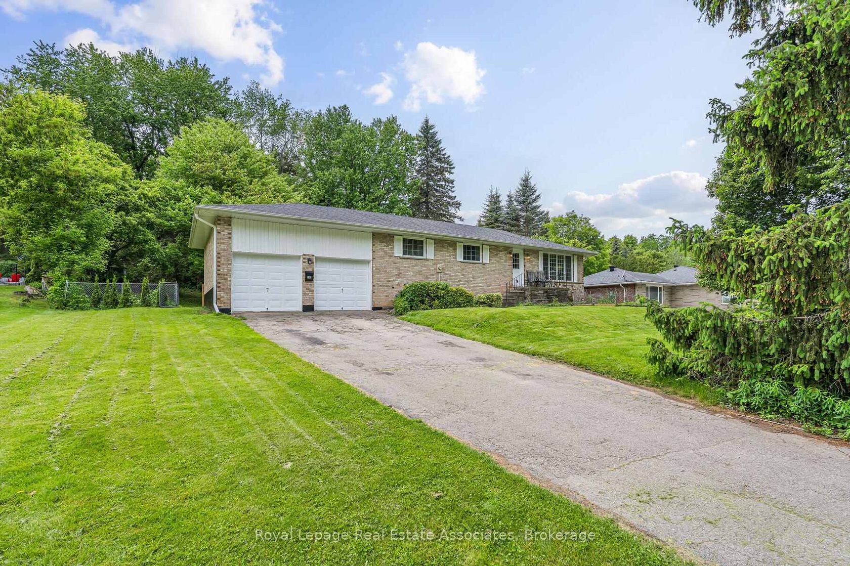 112 Park Street E, Glen Williams, Halton Hills 2