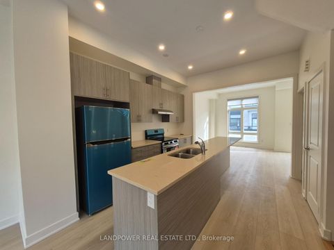 Photo 7 at 6 Gerussi Street, Vellore Village, Vaughan Photo 7 at 6 Gerussi Street, Vellore Village, Vaughan