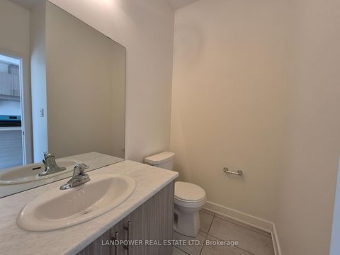 Photo 13 at 6 Gerussi Street, Vellore Village, Vaughan