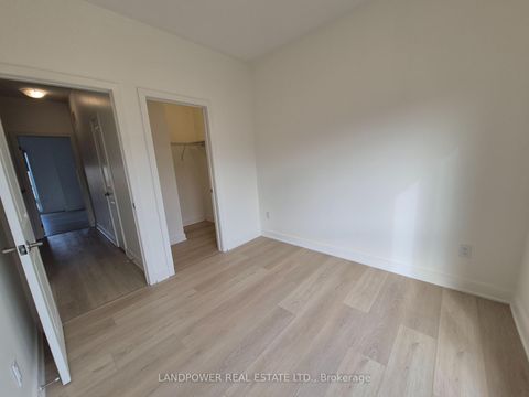 Photo 20 at 6 Gerussi Street, Vellore Village, Vaughan