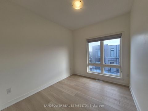 Photo 23 at 6 Gerussi Street, Vellore Village, Vaughan