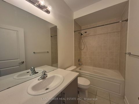 Photo 24 at 6 Gerussi Street, Vellore Village, Vaughan