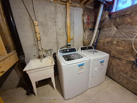 Photo 30 at 6 Gerussi Street, Vellore Village, Vaughan