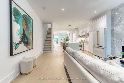 Photo 3 at 195 Albany Avenue, Annex, Toronto