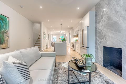 Photo 4 at 195 Albany Avenue, Annex, Toronto