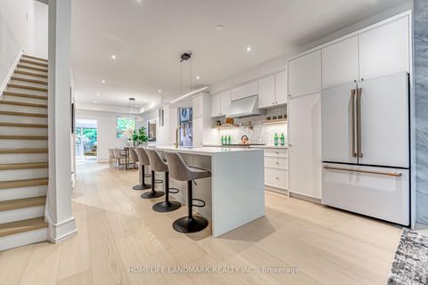Photo 6 at 195 Albany Avenue, Annex, Toronto